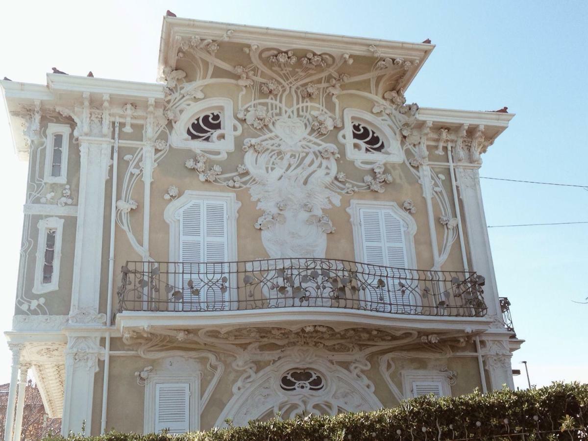 Il Vicolo 48 Bed & Breakfast เปซาโร ภายนอก รูปภาพ