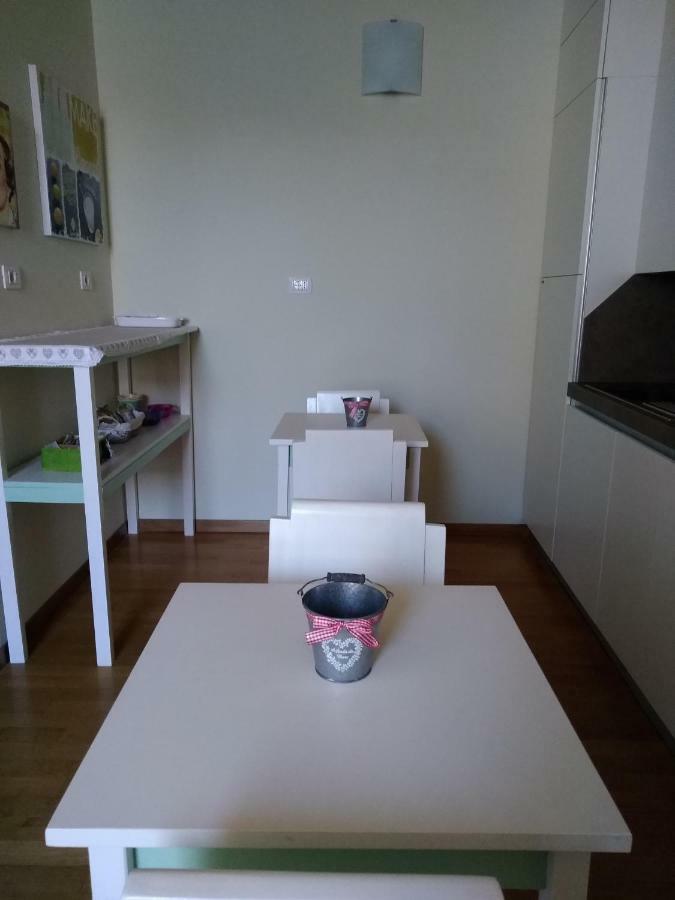 Il Vicolo 48 Bed & Breakfast เปซาโร ภายนอก รูปภาพ